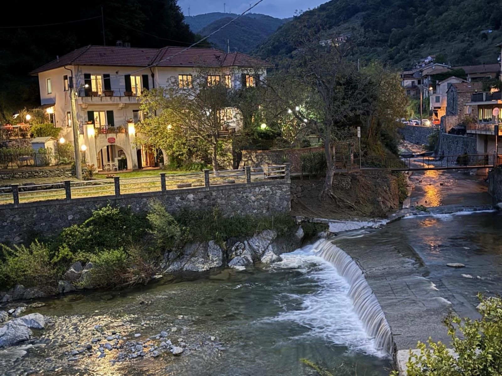 Appartamento in Villa a 5 KM dal mare Albisola Superiore Bagian luar foto